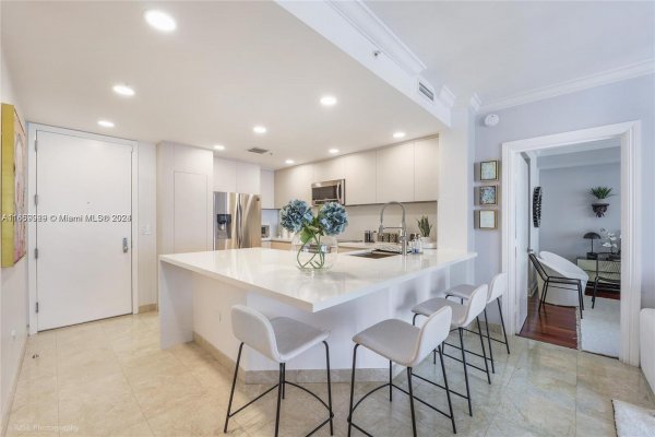 801 Brickell Key Blvd #3204 Miami, FL 33131