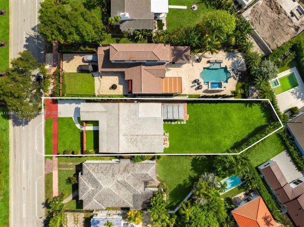 5127 Alton Rd Miami Beach, FL 33140