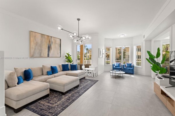 3172 NE 211th St Aventura, FL 33180