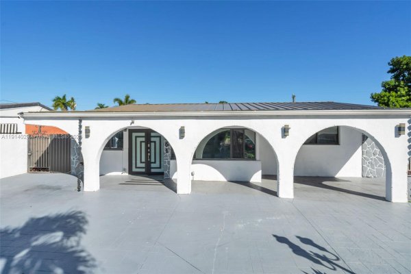 1861 SW 19th St Miami, FL 33145