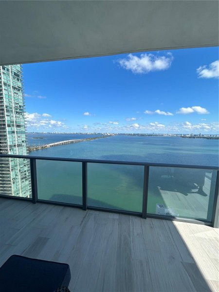 480 NE 31st St #3001 Miami, FL 33137