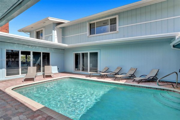 1341 SE 7th Ave Pompano Beach, FL 33060