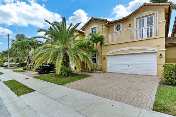 11321 NW 84th St Doral, FL 33178