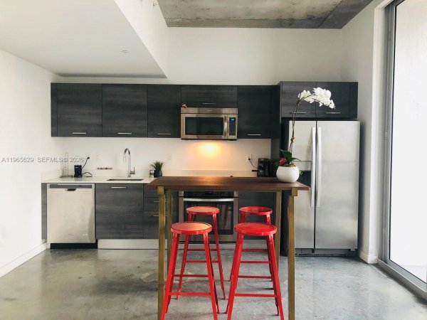151 SE 1st St #1808 Miami, FL 33131