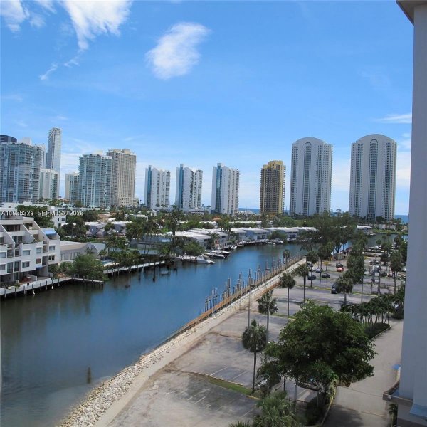400 Kings Pt Dr #812 Sunny Isles Beach, FL 33160