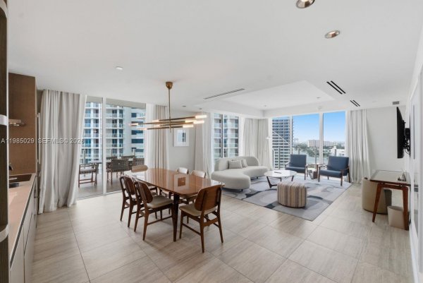525 N Fort Lauderdale Bch Blvd #1509 Fort Lauderdale, FL 33304