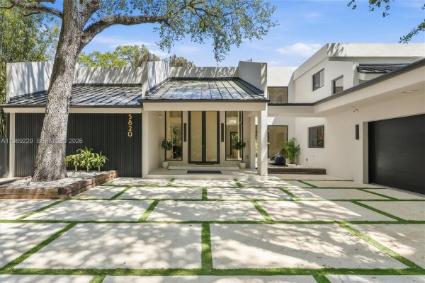 5820 SW 33rd Ln Hollywood, FL 33312