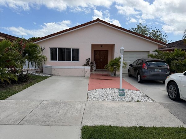 13470 SW 27th St Miami, FL 33175