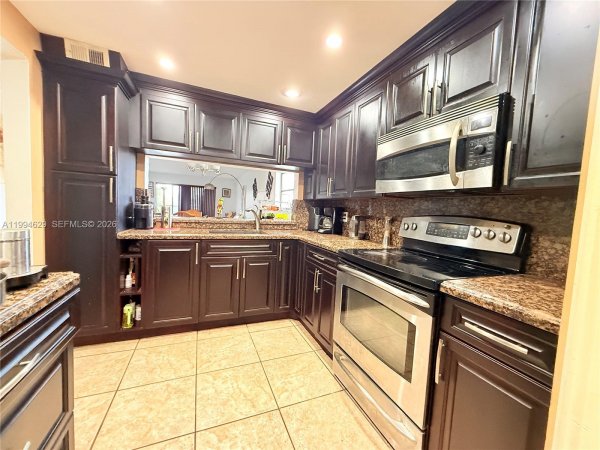 6575 W Oakland Park Blvd #311 Lauderhill, FL 33313