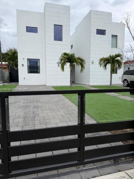 3645 SW 3rd St Miami, FL 33135