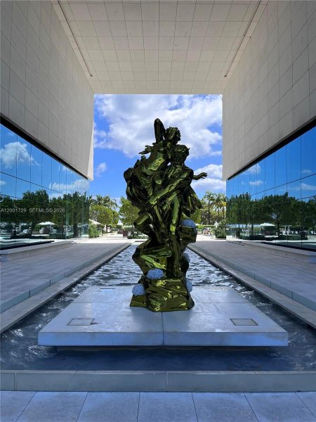 10201 Collins Ave #301 Bal Harbour, FL 33154