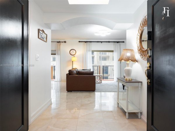 322 Madeira Ave #405 Coral Gables, FL 33134