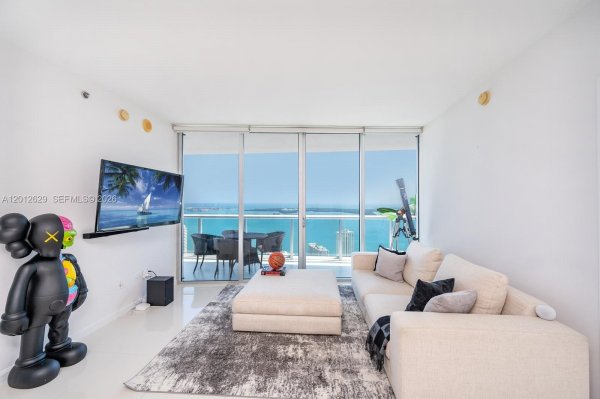 465 E Brickell Ave #5305 Miami, FL 33131