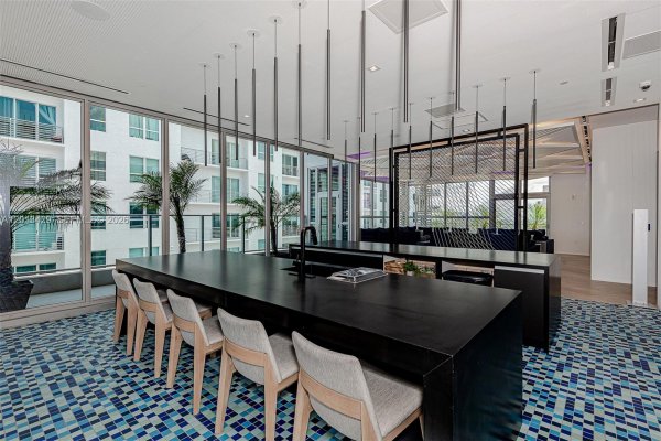 227 NE 2nd St #2206 Miami, FL 33132