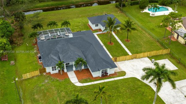 11066 N 46th Pl N West Palm Beach, FL 33411