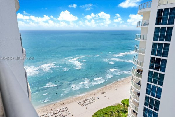 17375 Collins Ave #2403 Sunny Isles Beach, FL 33160