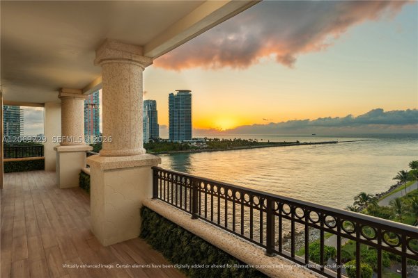 6893 Fisher Is Dr 6893rd Lphcenter #6893 Miami Beach, FL 33109