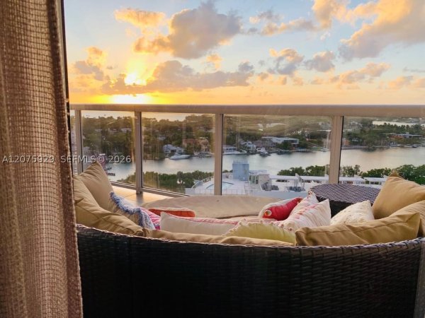 6301 Collins Ave #1606 Miami Beach, FL 33141