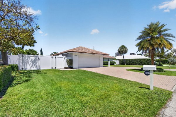 1160 Coral Singer Island, FL 33404