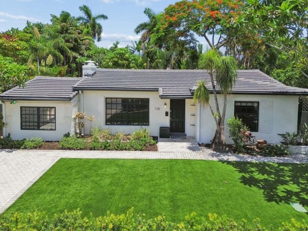 738 NE 16th Fort Lauderdale, FL 33304