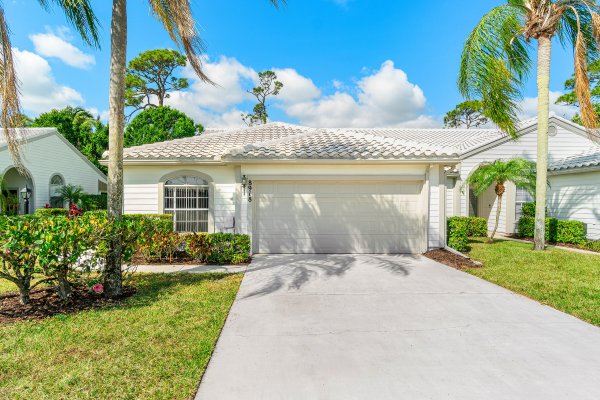 8918 SE Riverfront Ter Jupiter, FL 33469