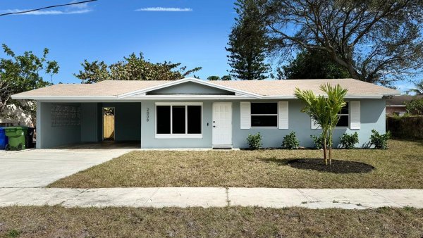 2008 NW 10th Ave Fort Lauderdale, FL 33311