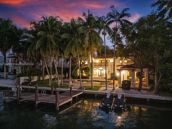 1425 W 27th St Miami Beach, FL 33140