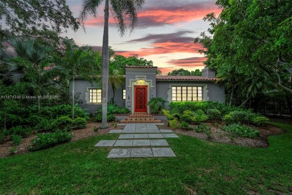 492 NE 55th St Miami, FL 33137