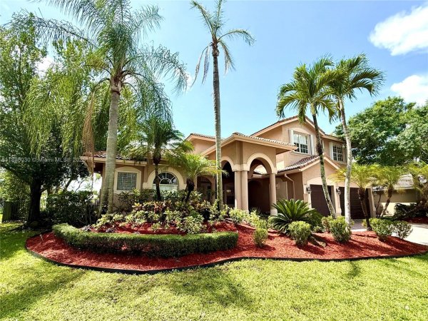 2547 Montclaire Cir #2547 Weston, FL 33327