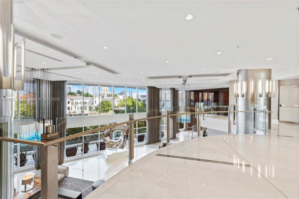 6000 Island Blvd #801 Aventura, FL 33160