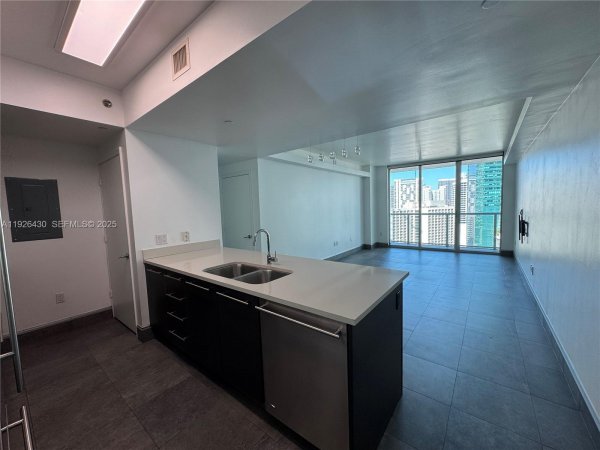 500 Brickell Ave #2703 Miami, FL 33131