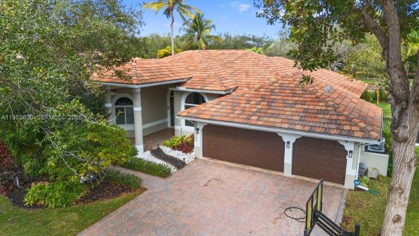 12123 NW 10th Mnr Coral Springs, FL 33071