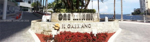 335 S Biscayne Blvd #1002 Miami, FL 33131