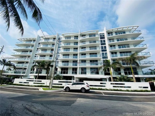 13800 Highland Dr #403 North Miami Beach, FL 33181