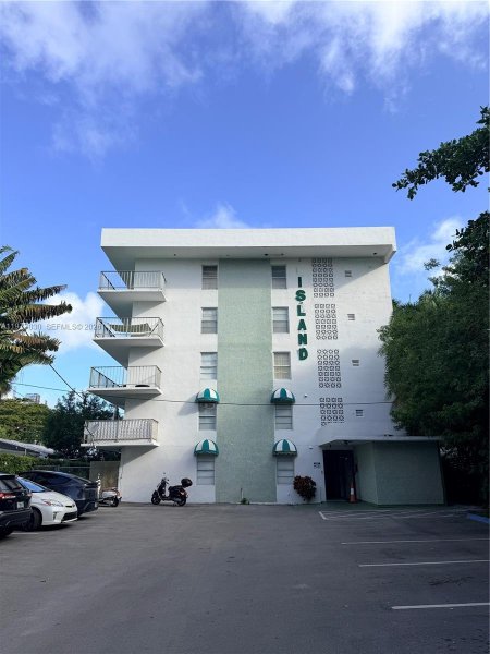 36 Island Ave #34 Miami Beach, FL 33139