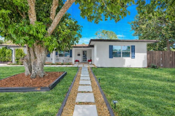 9305 SW 178th Ter Palmetto Bay, FL 33157