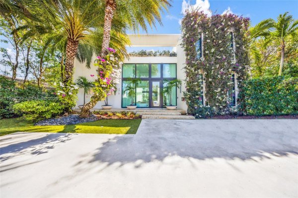 4515 N Michigan Ave Miami Beach, FL 33140