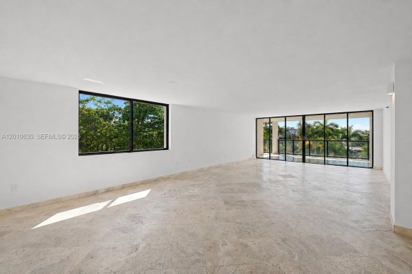 2575 S Bayshore Dr #4A Miami, FL 33133
