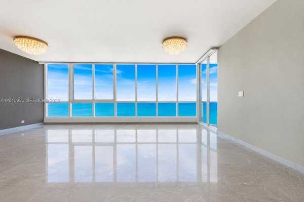 100 S Pointe Dr #2506 Miami Beach, FL 33139