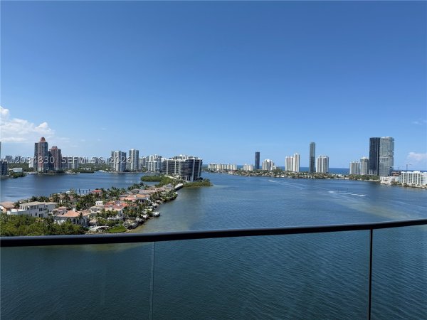 2800 Island Blvd #1803 Aventura, FL 33160