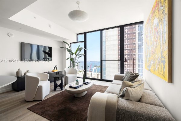 20 NE 11th St #4503 Miami, FL 33132