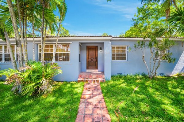 2301 Tequesta Ln #2301 Miami, FL 33133