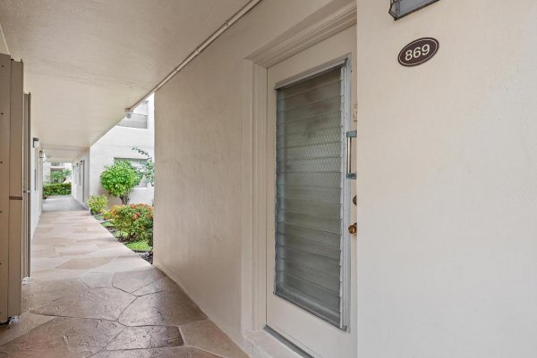 869 Flanders Delray Beach, FL 33484