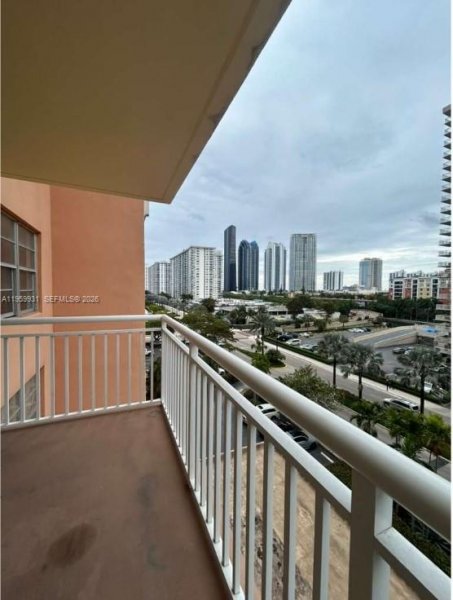 251 174th St #609 Sunny Isles Beach, FL 33160