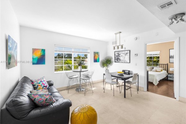 1300 Pennsylvania Ave #305 Miami Beach, FL 33139