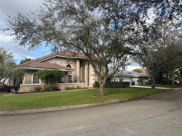 6263 NW 42nd Ct Coral Springs, FL 33067