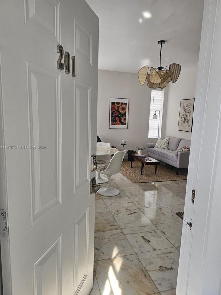 801 8th St #201 Miami Beach, FL 33139