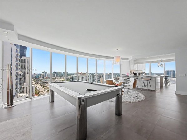 17555 Collins Ave #2501 Sunny Isles Beach, FL 33160