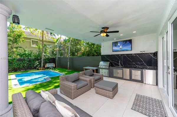 3167 Mary St #1 Miami, FL 33133