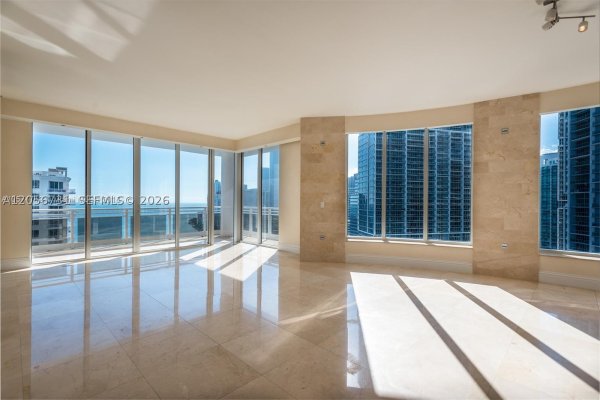 901 Brickell Key Blvd #3004 Miami, FL 33131